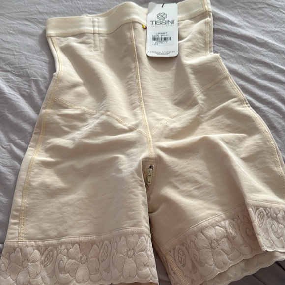 Tissini Short Delcy - Picture 3 of 9